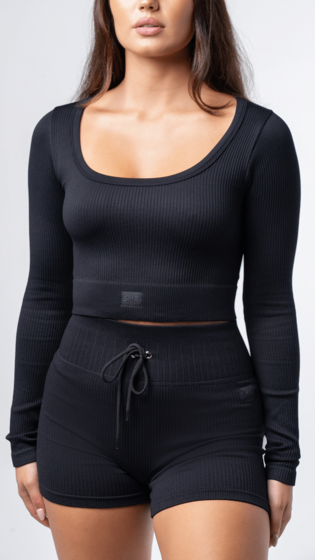 Monathic Women's Long-Sleeve Scoop Neck Top
