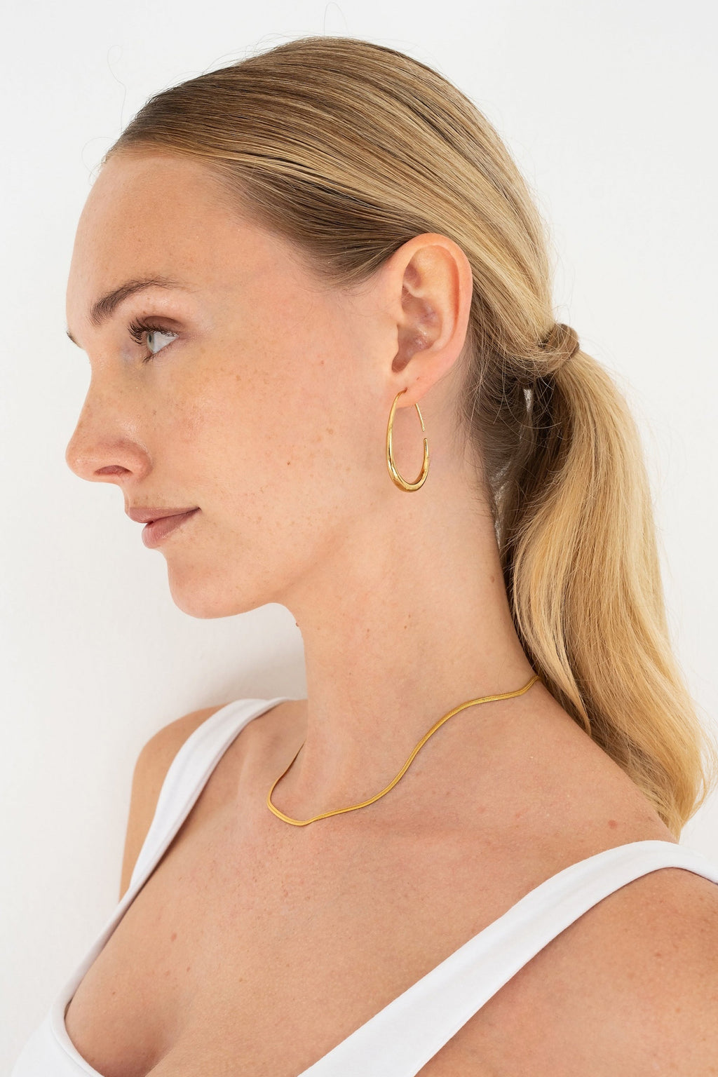 Maia Hoops – Gold – Monathic