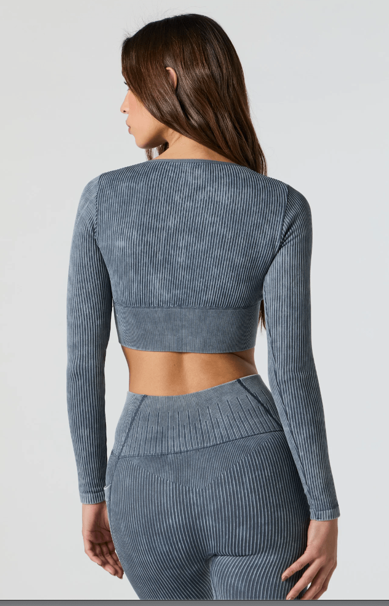 Monathic Seamless Drawstring Top for a Comfortable, Custom Fit