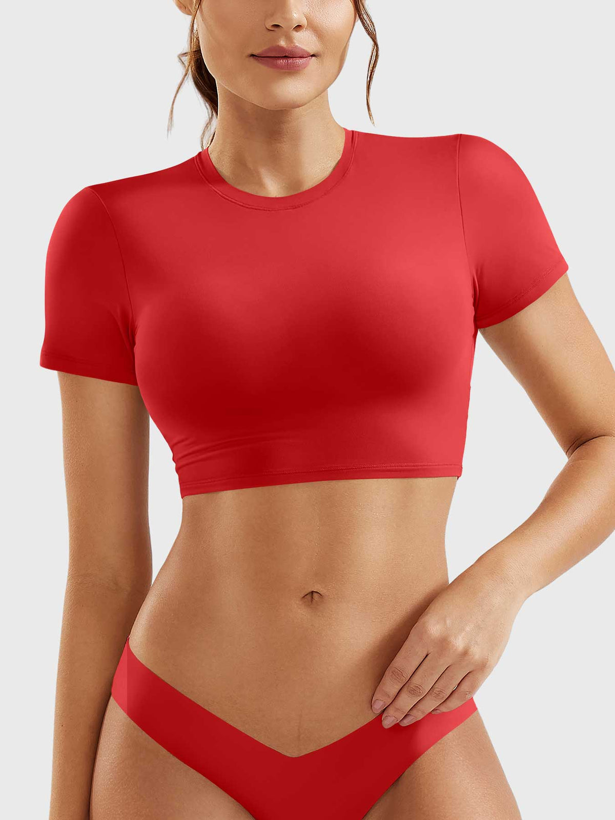 Monathic Colin – Stylish Short-Sleeve Crop Top