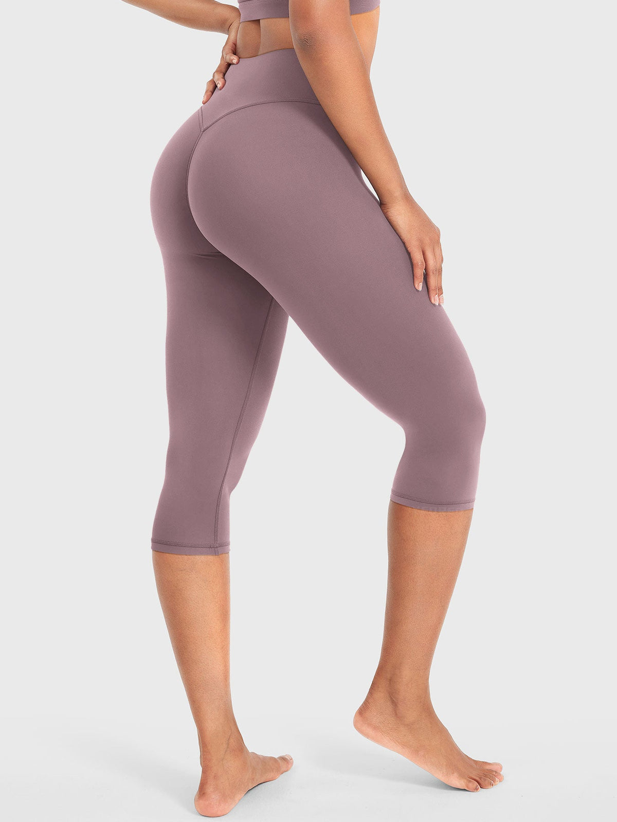 Ease 17-Inch Capri Leggings – Stylish, Comfortable Activewear