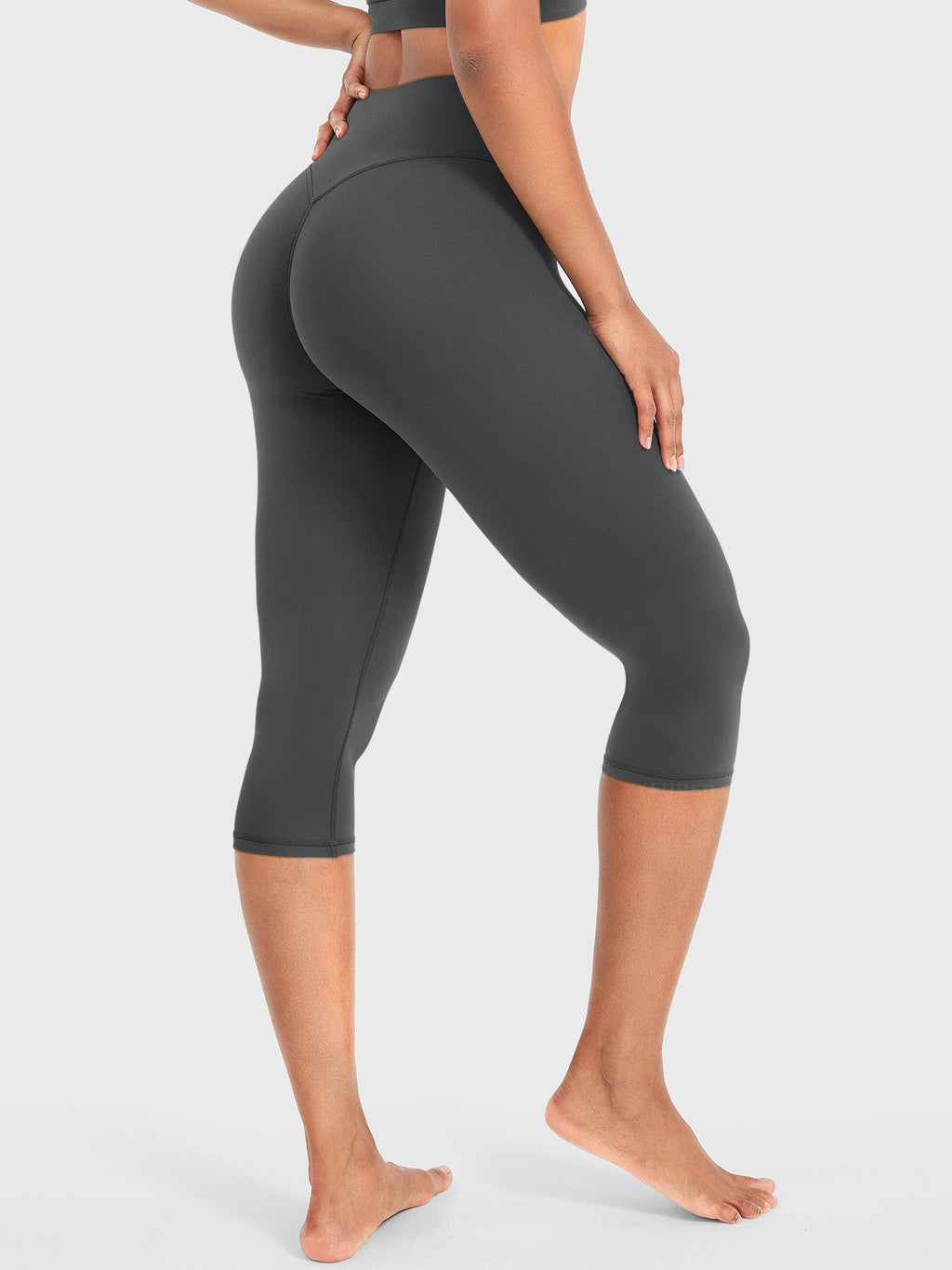Ease 17-Inch Capri Leggings – Stylish, Comfortable Activewear
