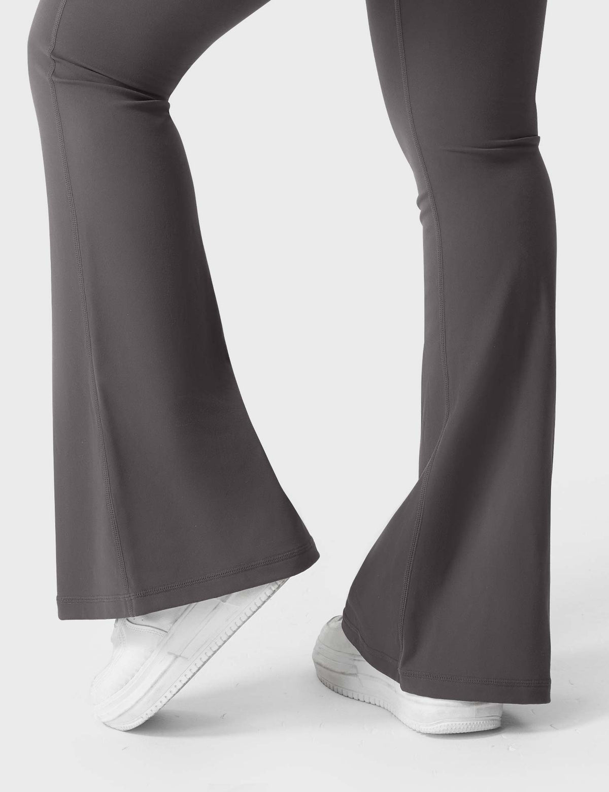 Brittany Flared Leggings with Functional Pockets