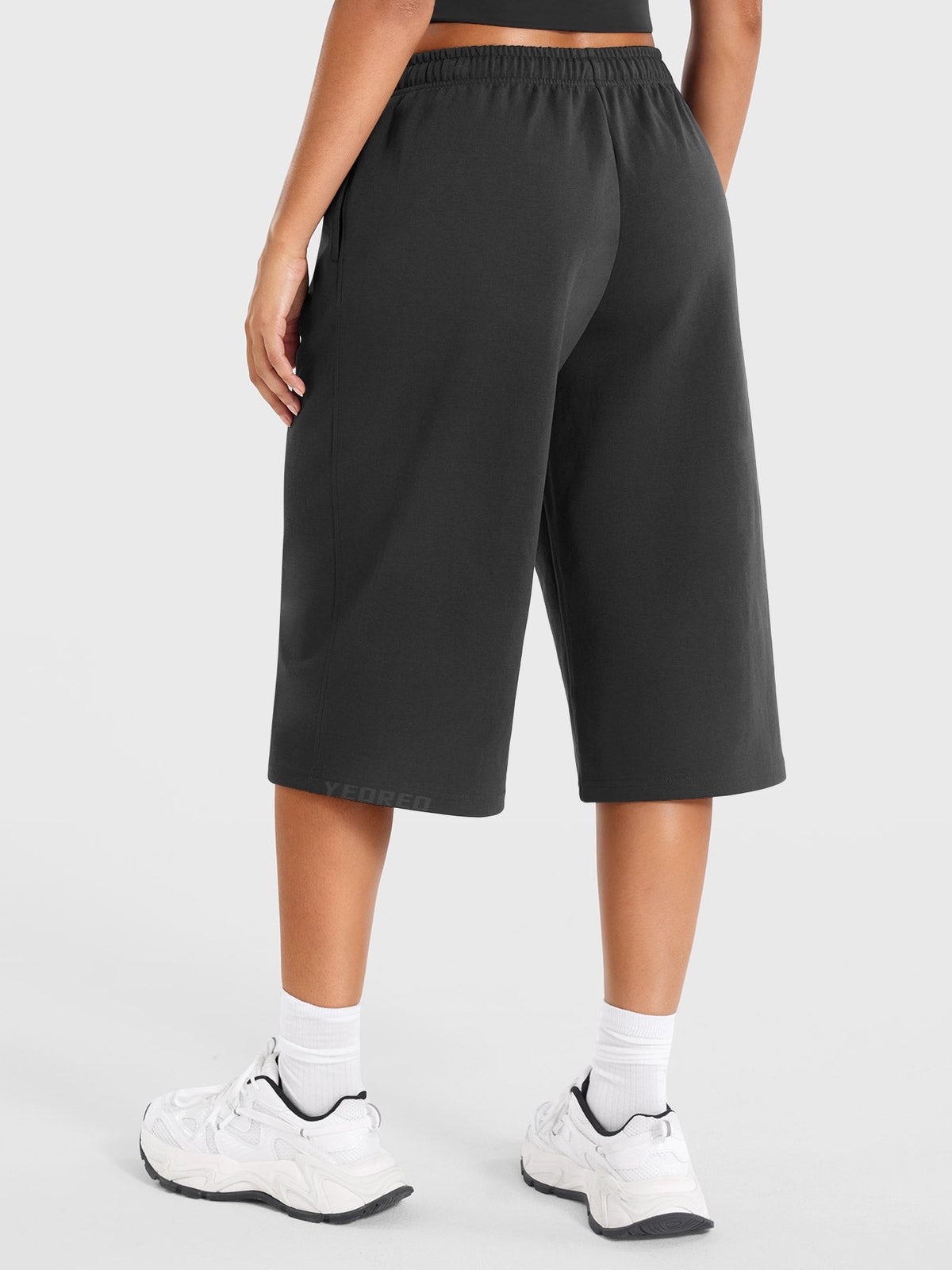 Ease Low-Rise Capri Pants