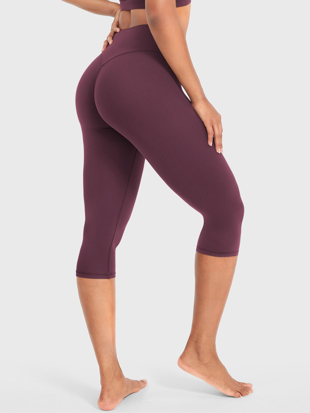 Ease 17-Inch Capri Leggings – Stylish, Comfortable Activewear