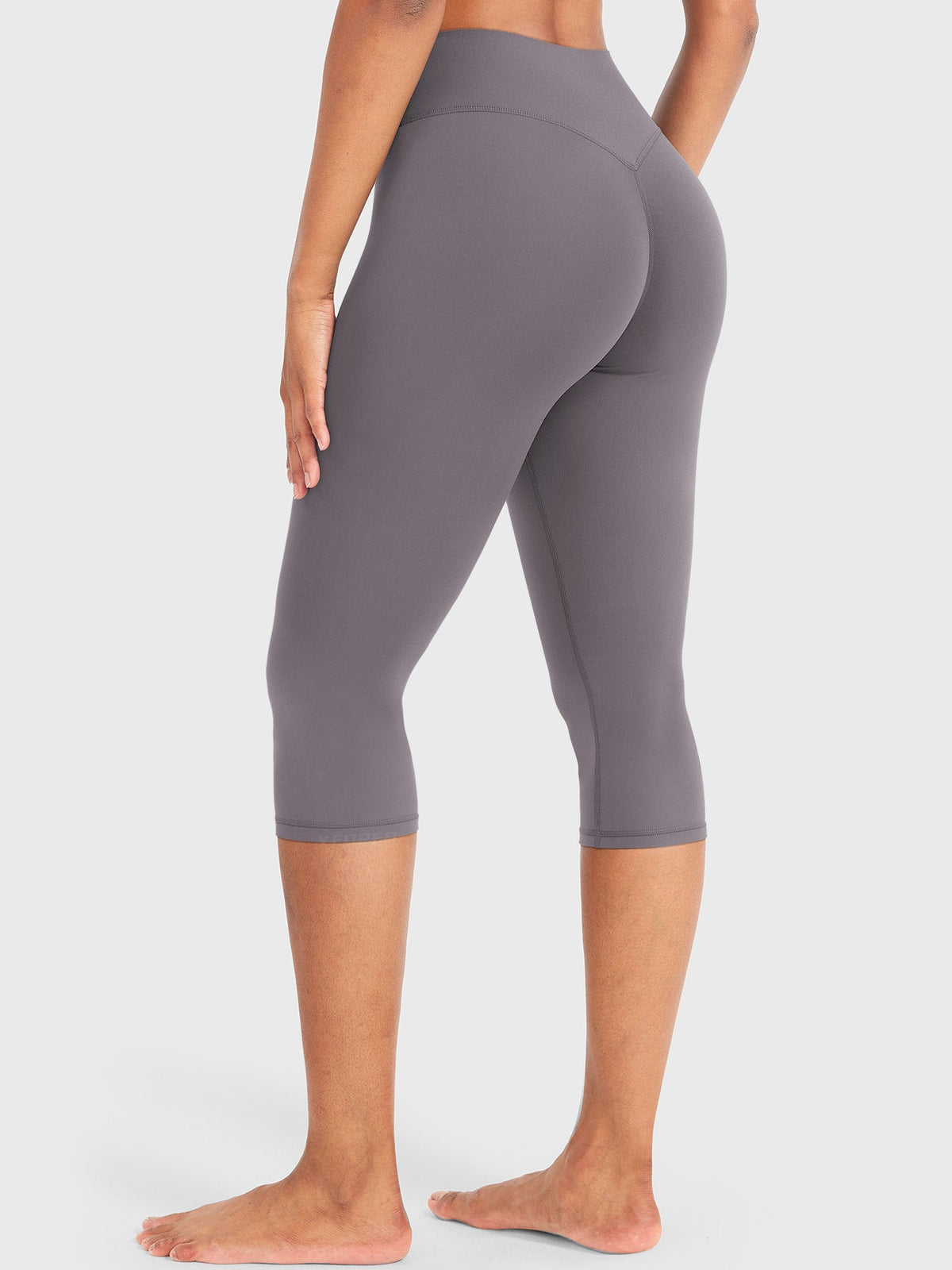 Ease 17-Inch Capri Leggings – Stylish, Comfortable Activewear