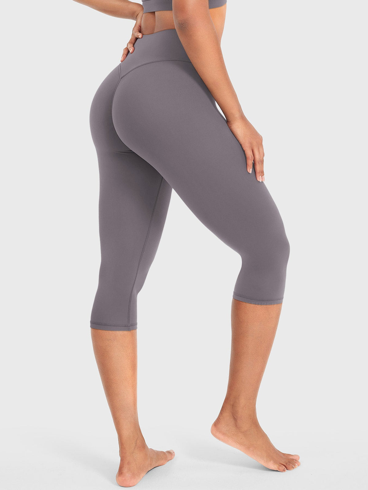 Ease 17-Inch Capri Leggings – Stylish, Comfortable Activewear