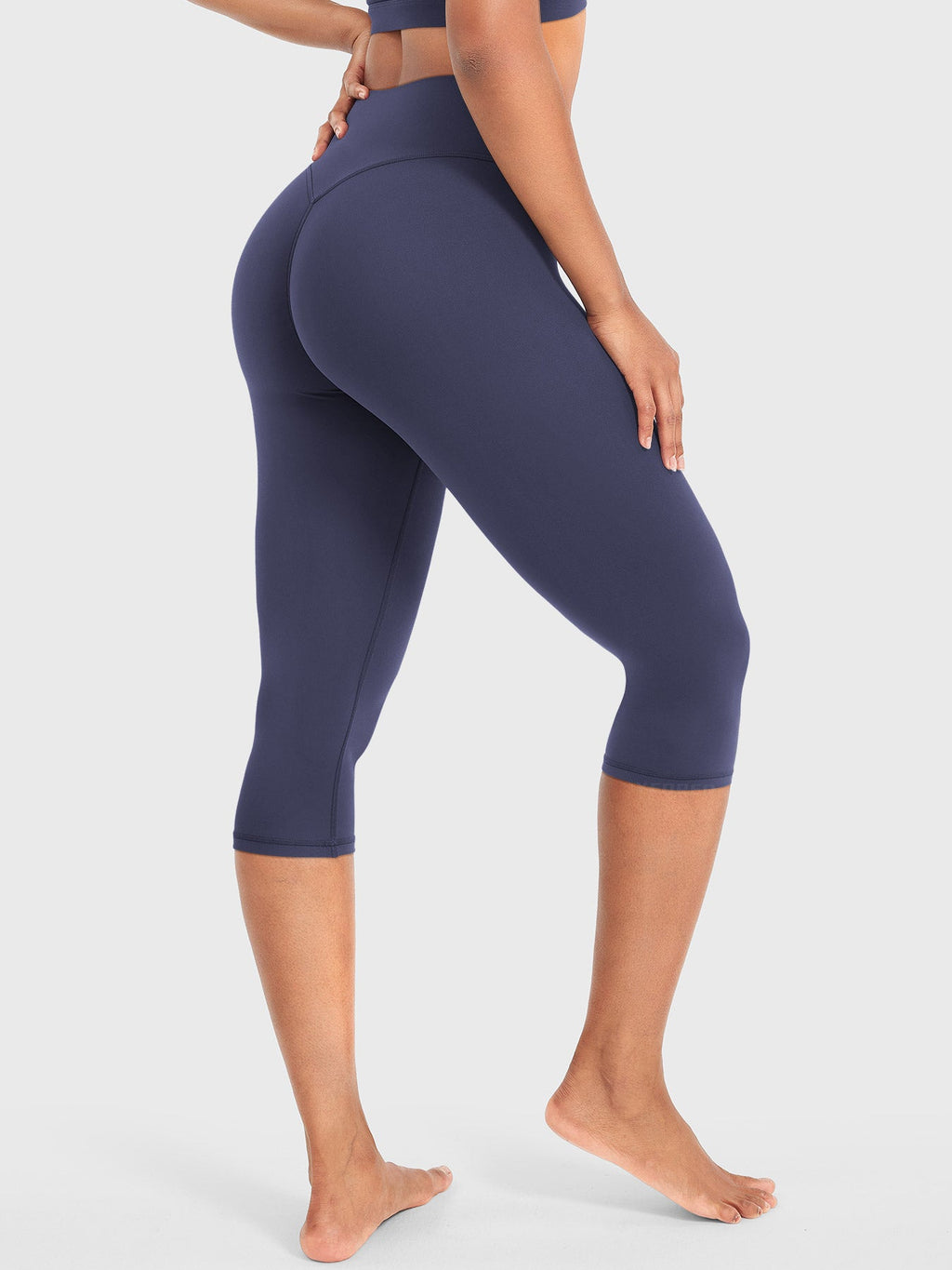Ease 17-Inch Capri Leggings – Stylish, Comfortable Activewear