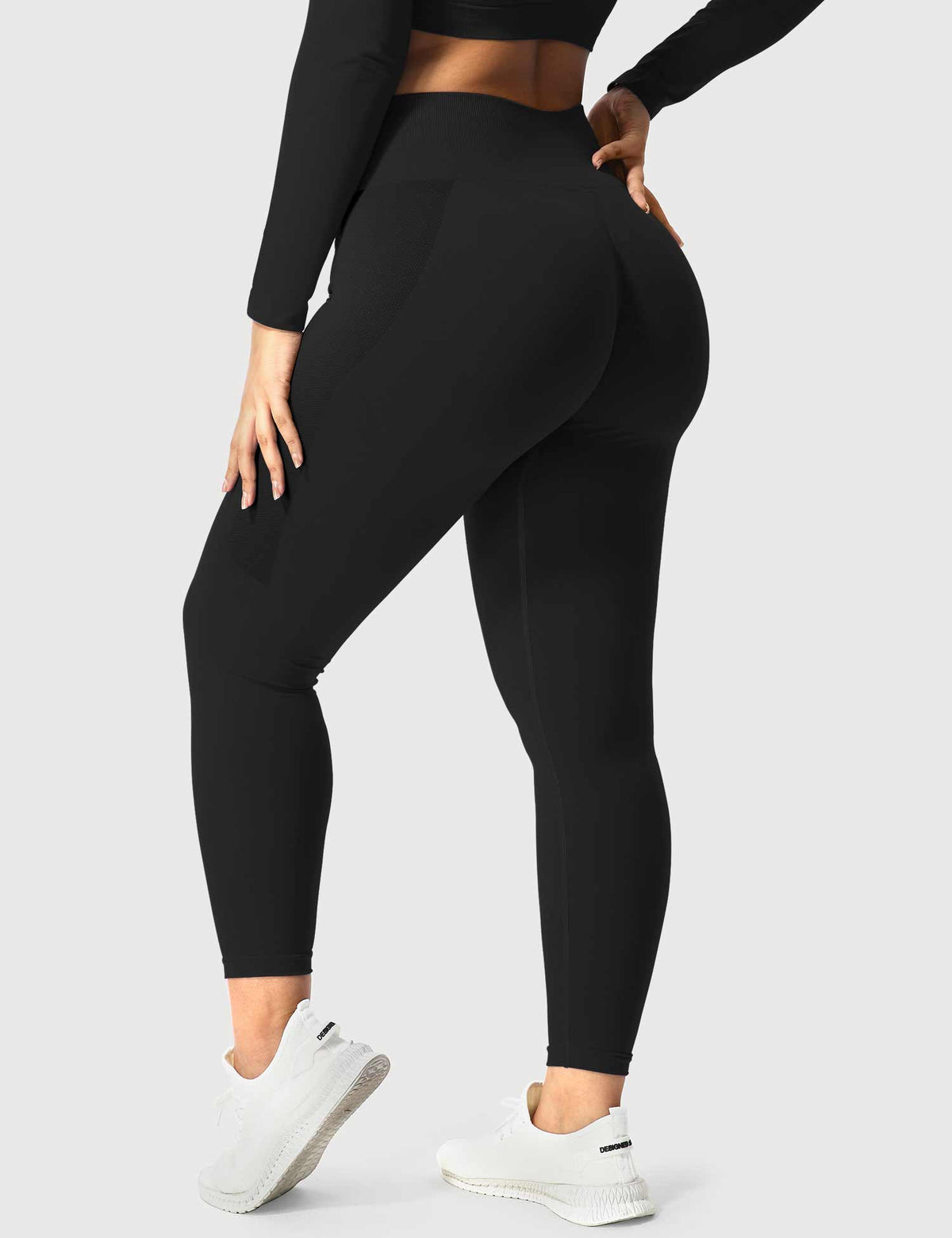 Amplify Seamless Leggings for a Sleek Silhouette