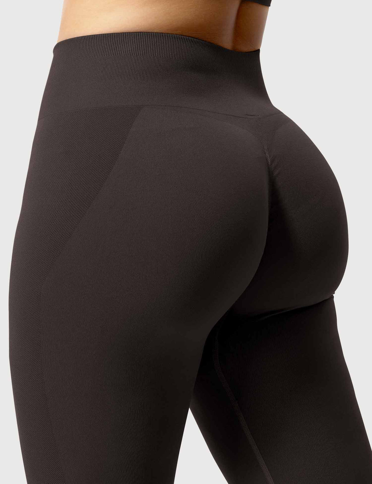Amplify Seamless Leggings for a Sleek Silhouette