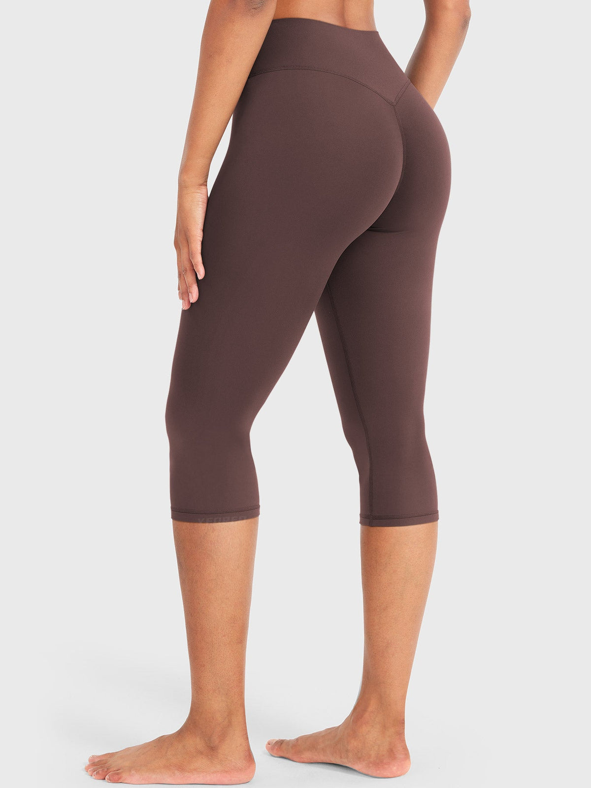 Ease 17-Inch Capri Leggings – Stylish, Comfortable Activewear