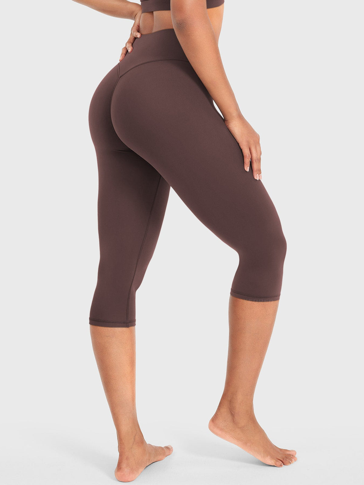 Ease 17-Inch Capri Leggings – Stylish, Comfortable Activewear
