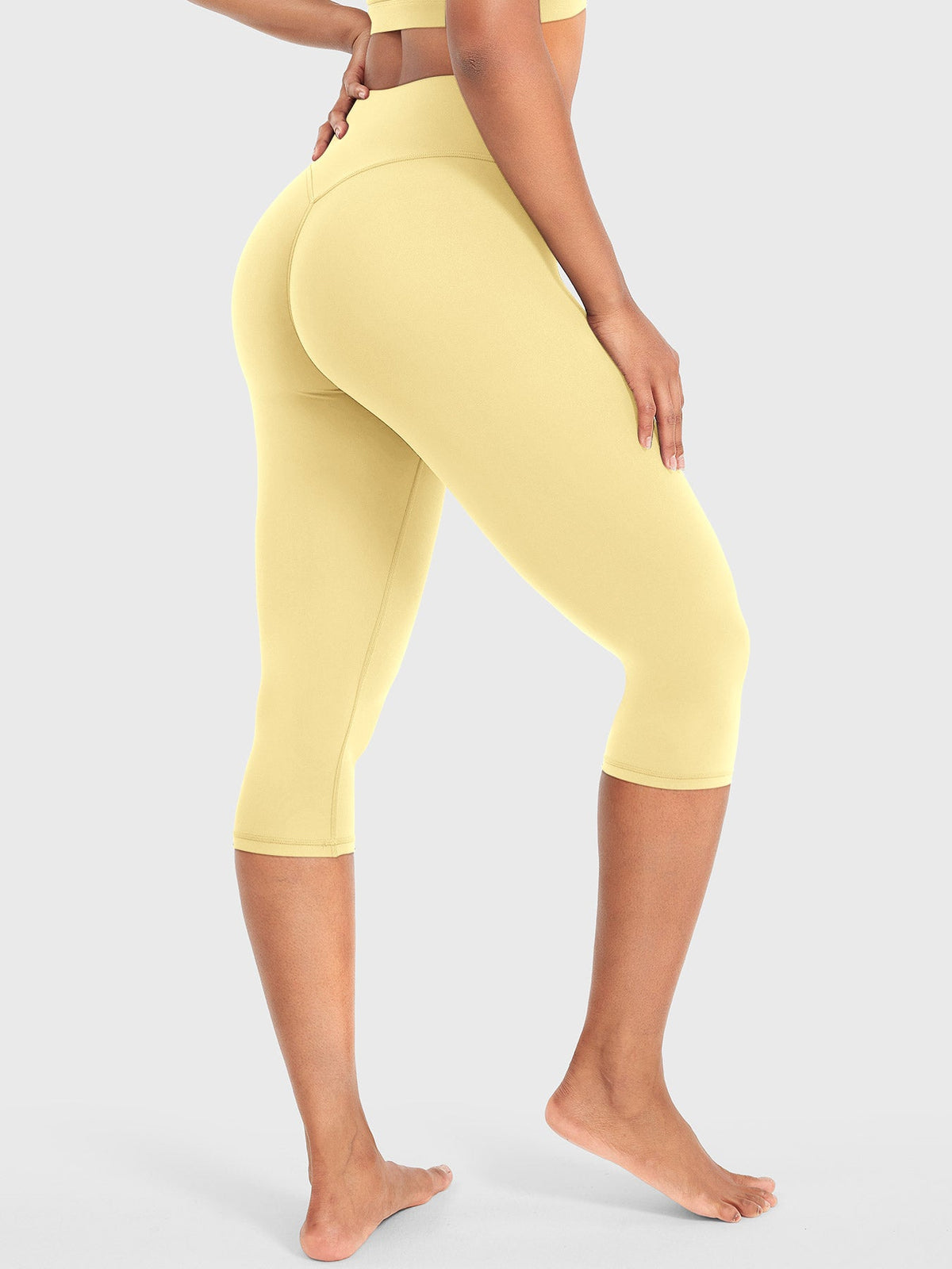Ease 17-Inch Capri Leggings – Stylish, Comfortable Activewear