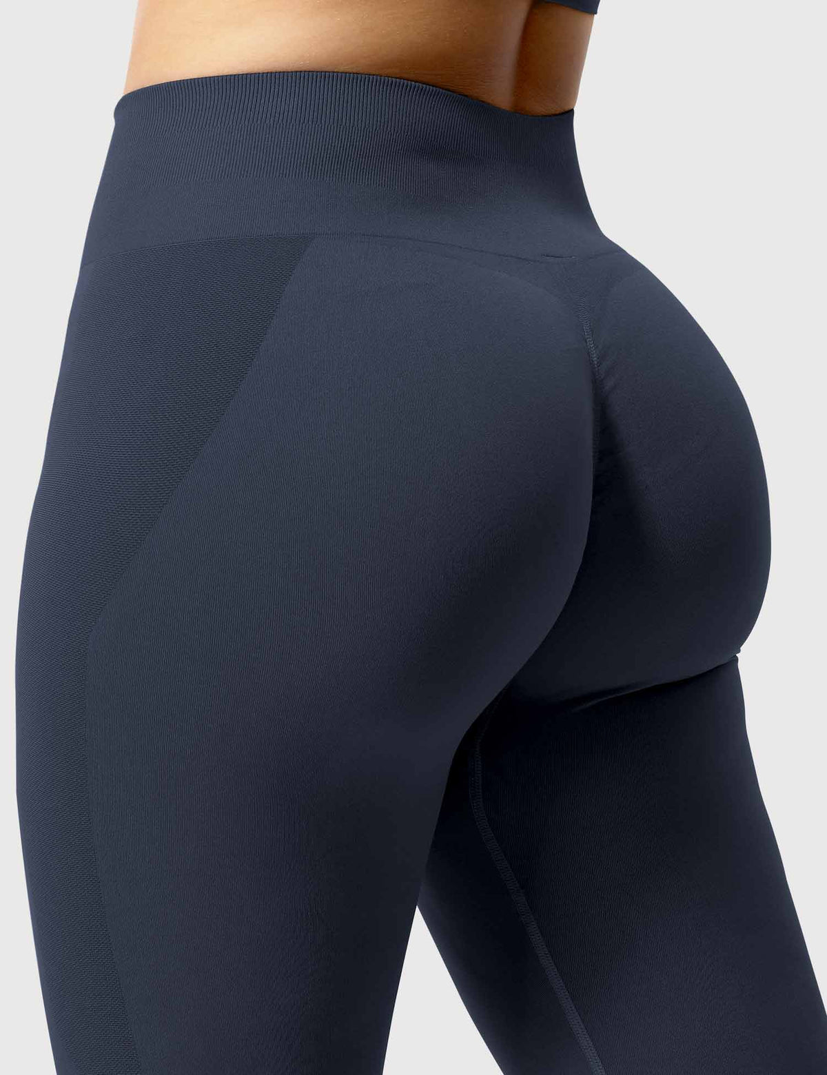 Amplify Seamless Leggings for a Sleek Silhouette